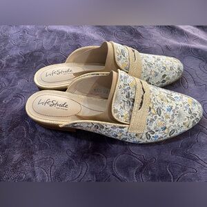 Life Stride Margot Slide in multi floral, size 11W